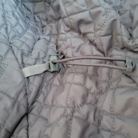 The North Face Off White Short Jacket - Picture 8 of 10